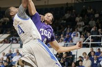乐鱼官方登录入口-NBA赛季三双球员表现，nba三双最新数据统计